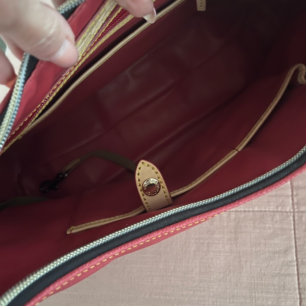 Dooney & Bourke Red and Tan Shoulder Bag with Pebbled Leather - Picture 4 of 6